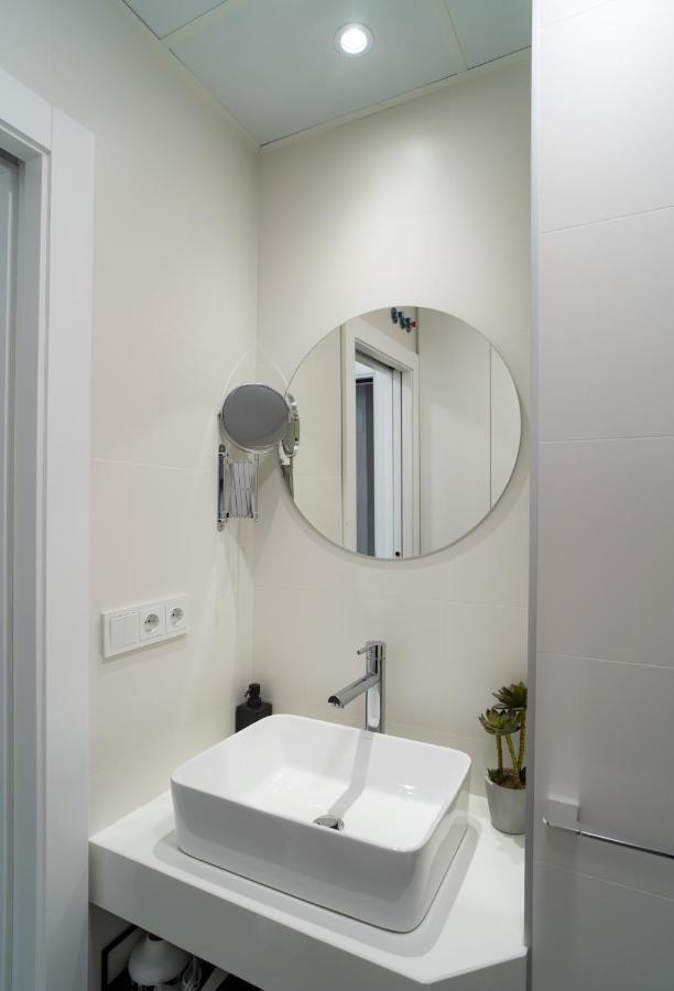 Aac Malaga - Apartamento Luminoso Y Nuevo, A 1,3Km Del Centro De マラガ エクステリア 写真