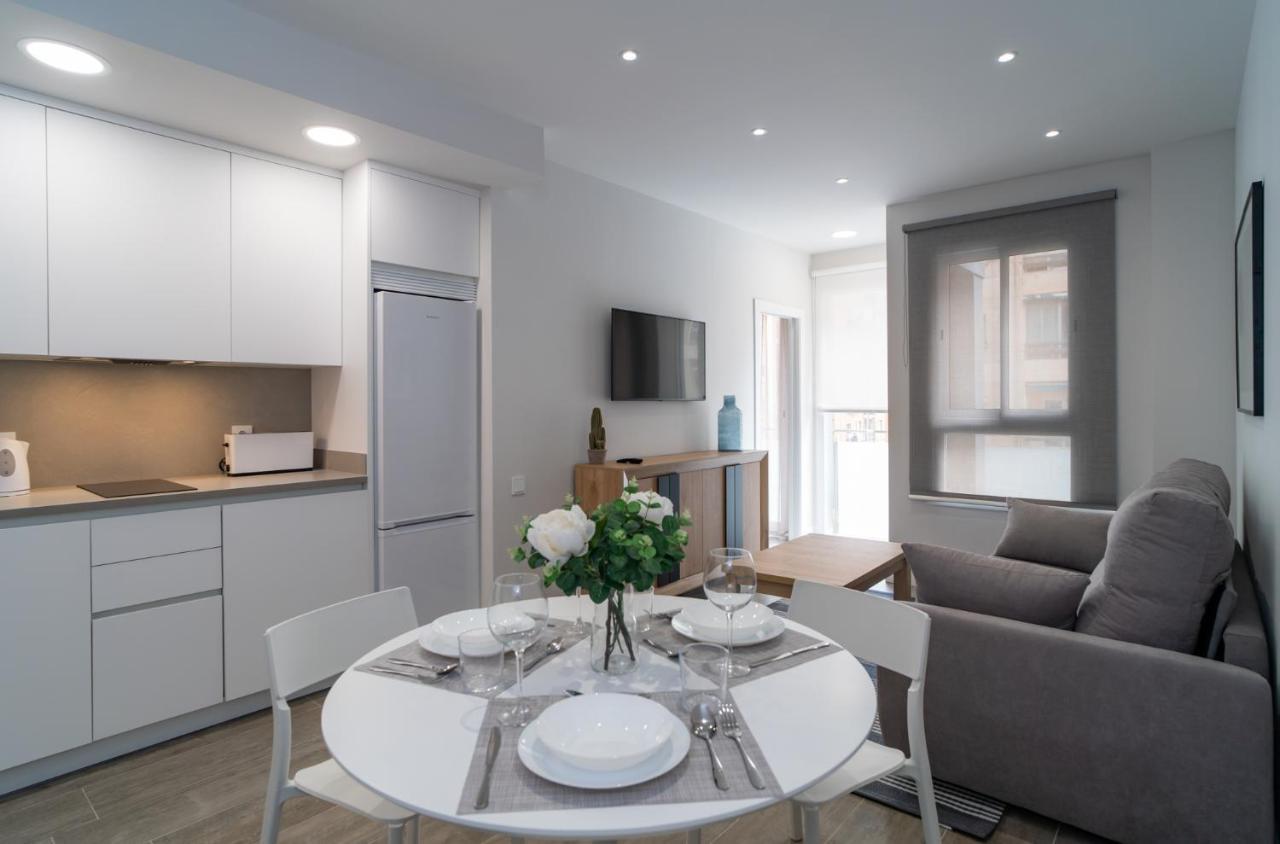 Aac Malaga - Apartamento Luminoso Y Nuevo, A 1,3Km Del Centro De マラガ エクステリア 写真
